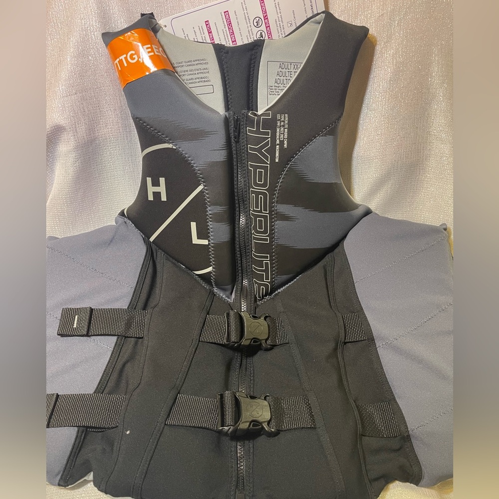 Life jacket/ Chaleco salvavidas